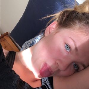 Meet your Posher, Allana